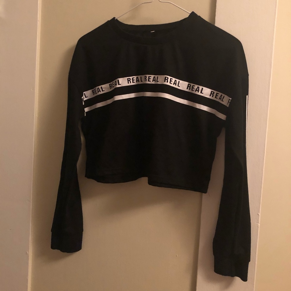 Black&White “Real” Sweater Crop Top